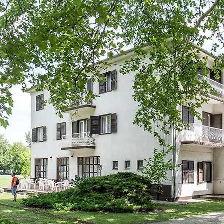 Siraly 2* Balatonlelle